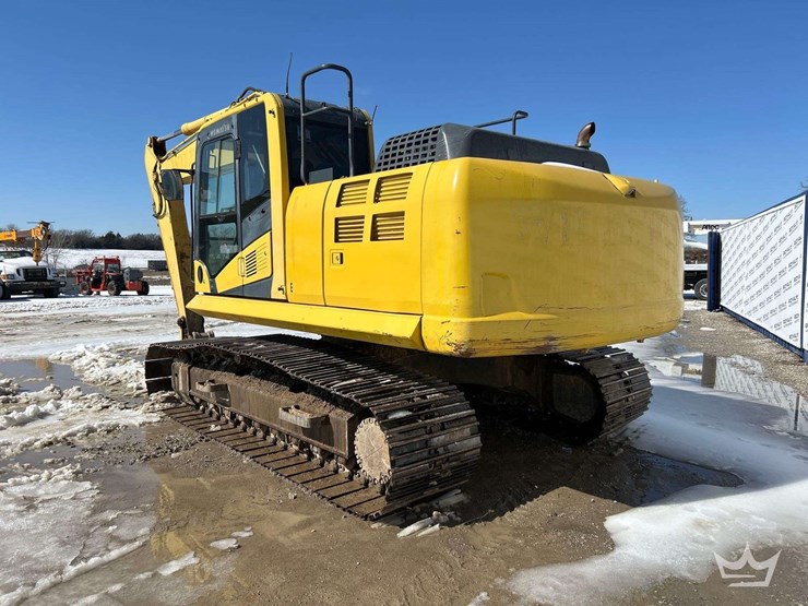 2015-komatsu-pc210-image-3