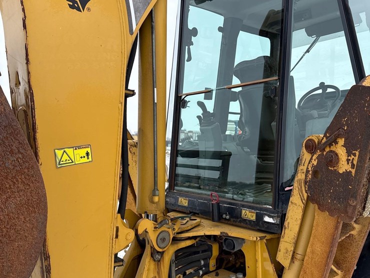 caterpillar-430d-image-14