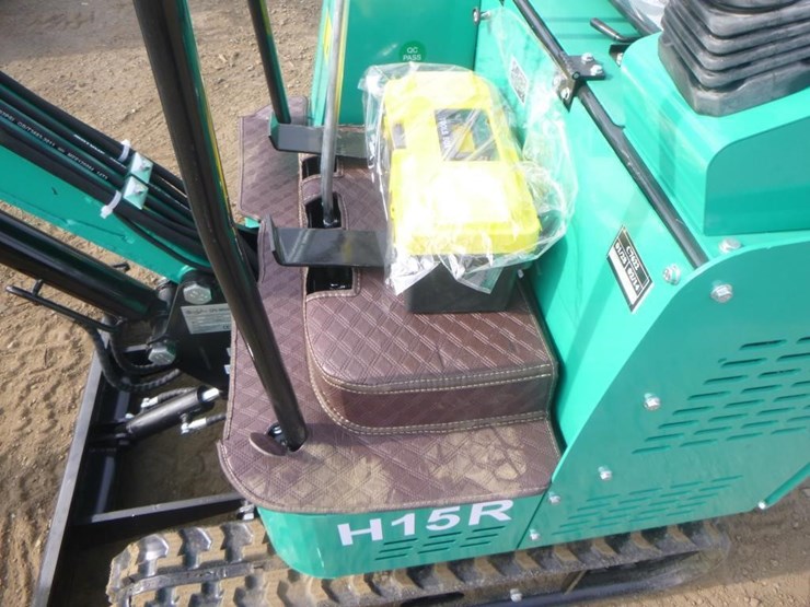 2025-agt-h15r-hydraulic-excavator-image-20