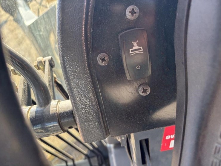 2008-deere-772d-image-44