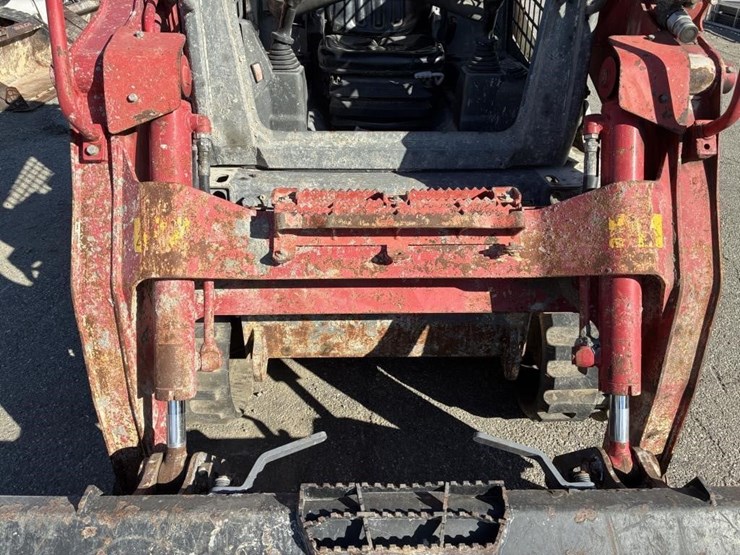 2019-takeuchi-tl10v2-image-8