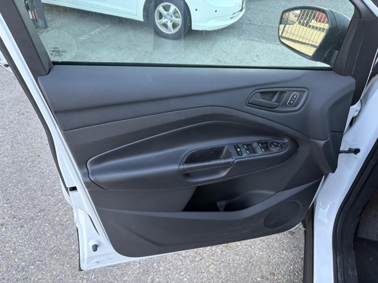 2017-ford-escape-image-10