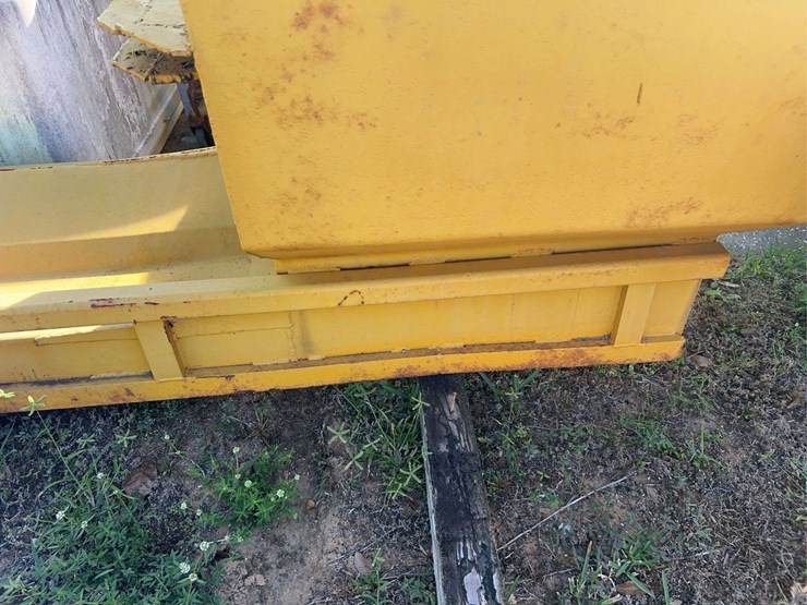 (3)-belt-elevator-funnel-bins-image-4