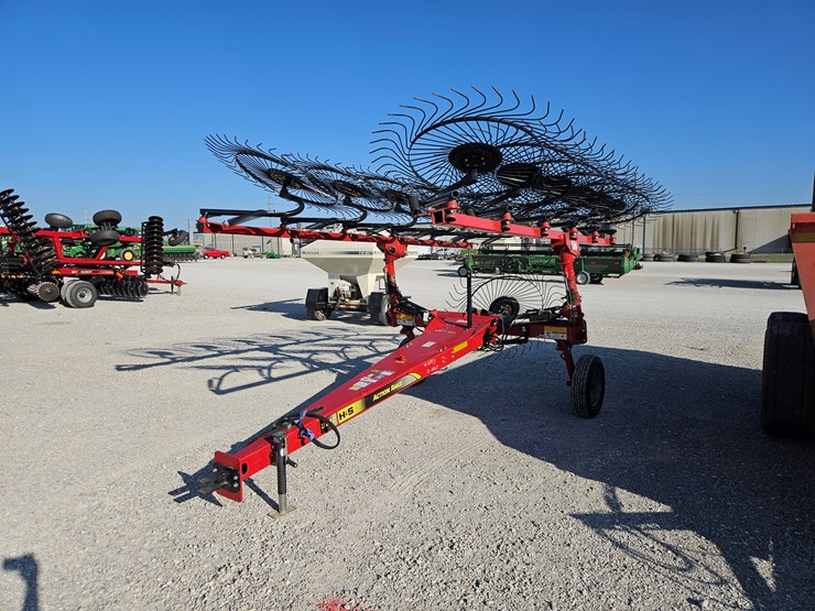 #205128-•-h-&-s-ar3212-wheel-rake-image-1