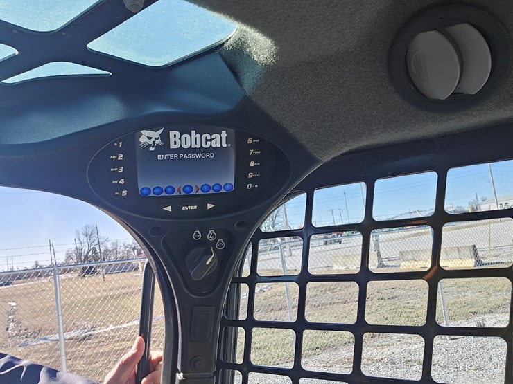 2019-bobcat-t595-image-10
