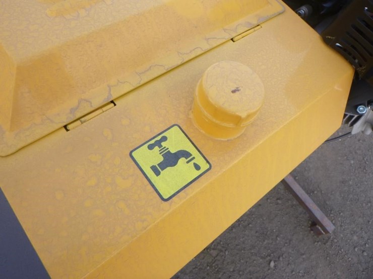 sdlool-sl850-tandem-vibratory-roller-image-9