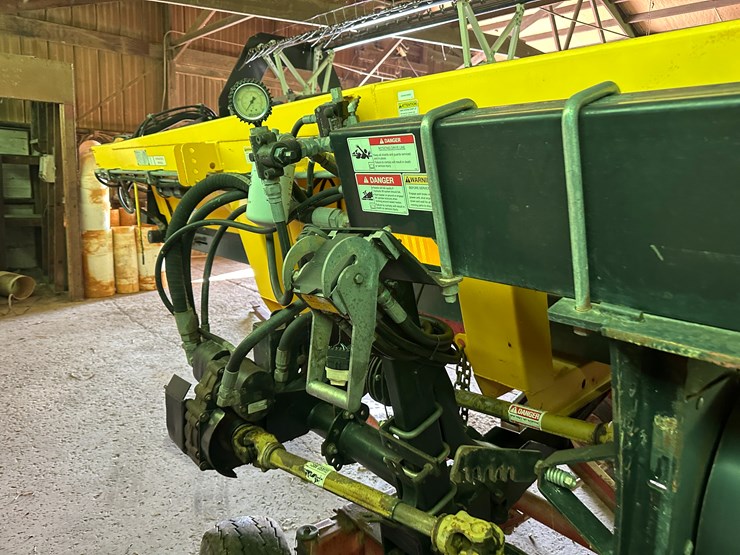 2011-new-holland-92c-image-12