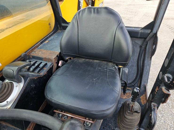 2017-jcb-510-55tc-image-9