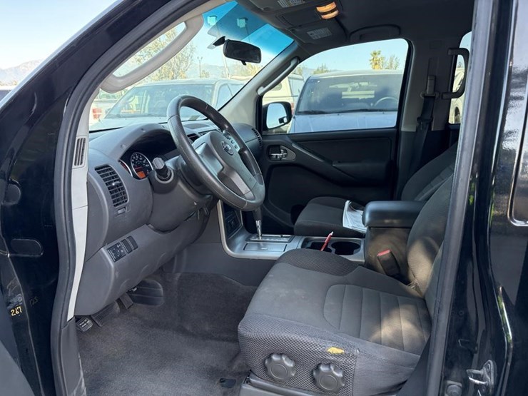 2012-nissan-pathfinder-image-9