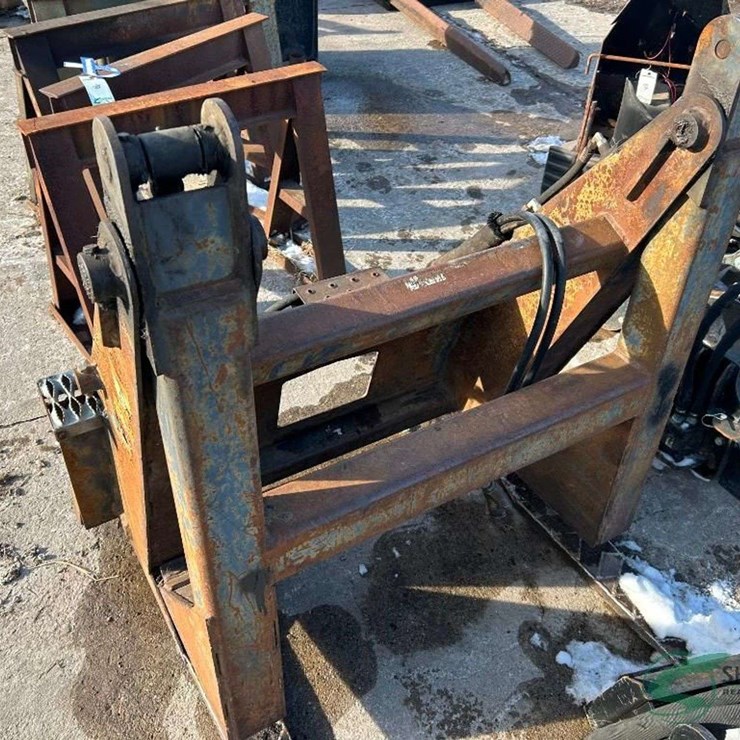 Log grapple for pay loader