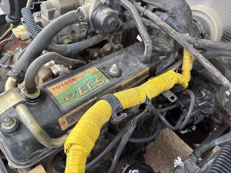 2008-toyota-8fgcu20-image-34