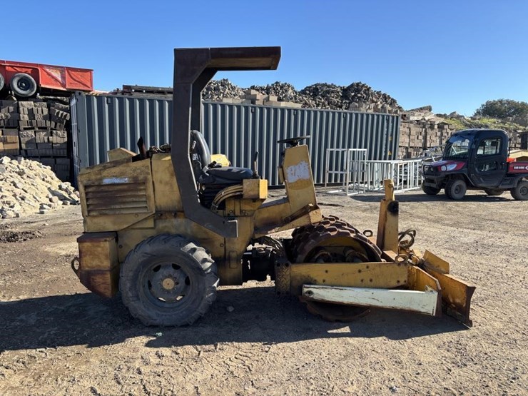 1999-rammax-vibratory-compactor-image-7