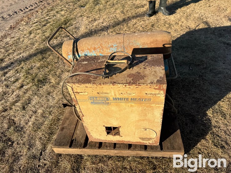 queen-&-l.b.-white-heaters-image-4