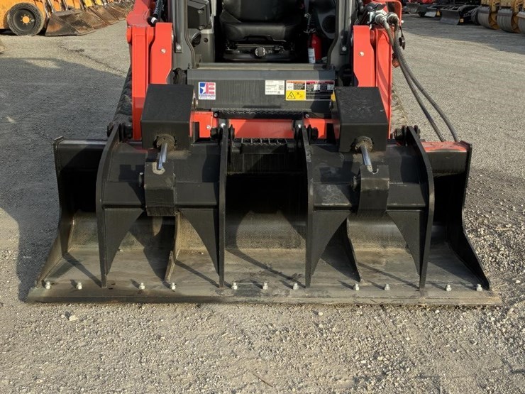 2024-kubota-svl75-3-image-7