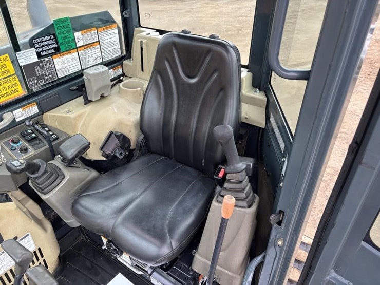 2016-mustang-800z-image-26