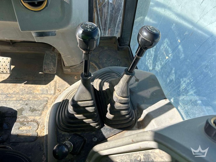 2010-jcb-3cx-image-14