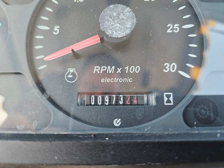 2005-new-holland-lb75b-image-12