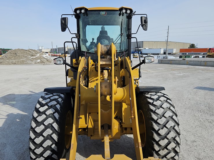 2023-caterpillar-926m-image-4