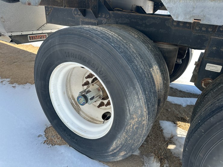 2016-timpte-hopper-bottom-image-7