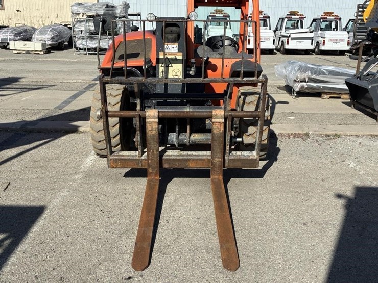 2015-jlg-g5-18a-image-7