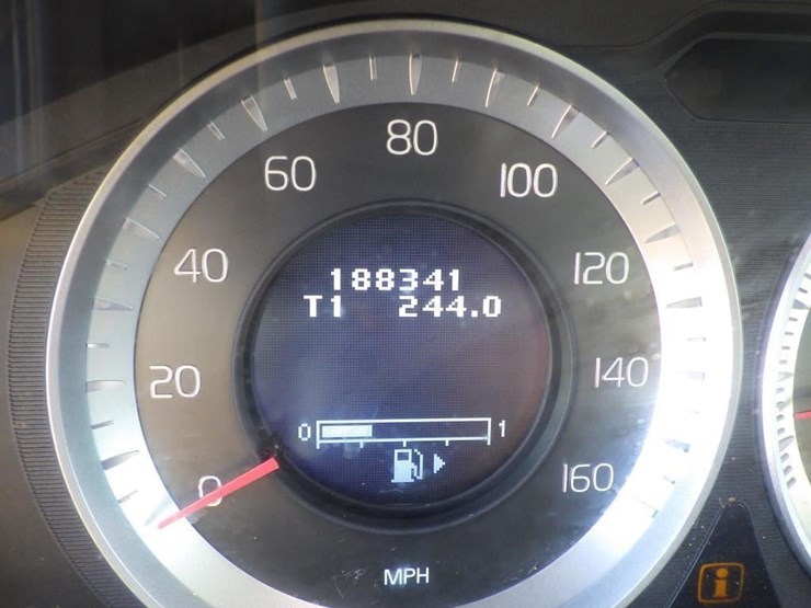 2012-volvo-xc60-image-14