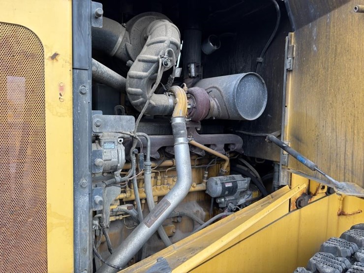 2005-deere-624j-image-54