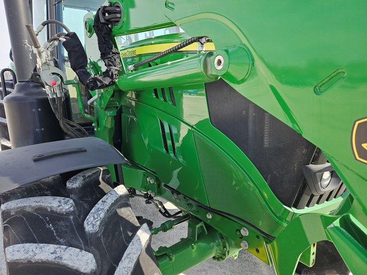 2020-john-deere-6145m-image-22