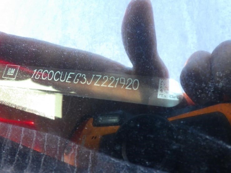 2018-chevrolet-2500hd-image-16