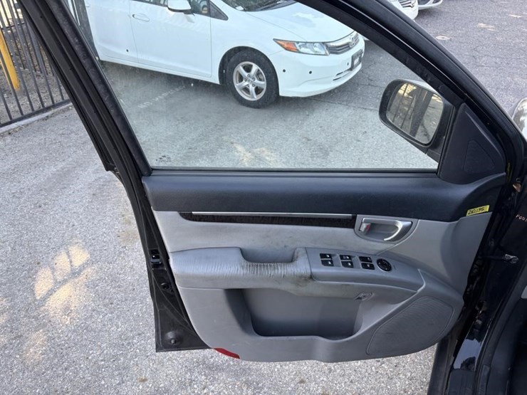 2009-hyundai-santa-fe-gls-image-10