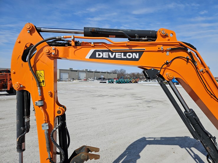 2024-develon-dx42-7-image-5