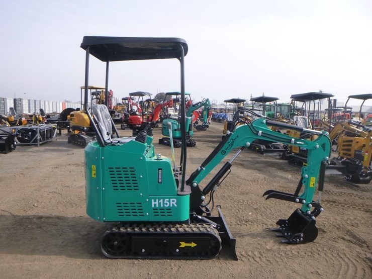 2025-agt-h15r-hydraulic-excavator-image-7