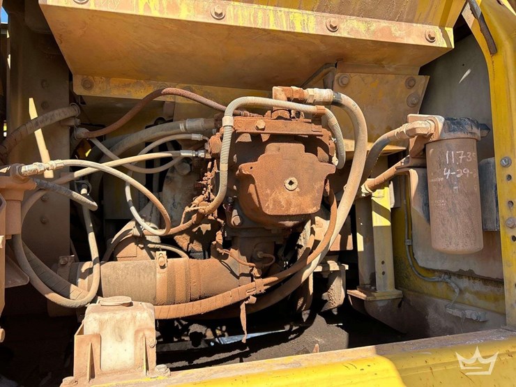 2016-komatsu-pc360lc-11-hydraulic-excavator-image-7