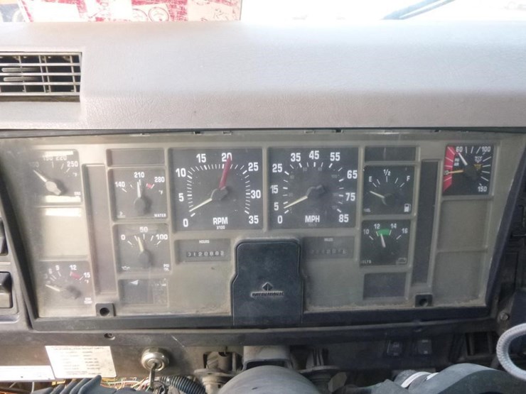 2001-international-2574-image-16