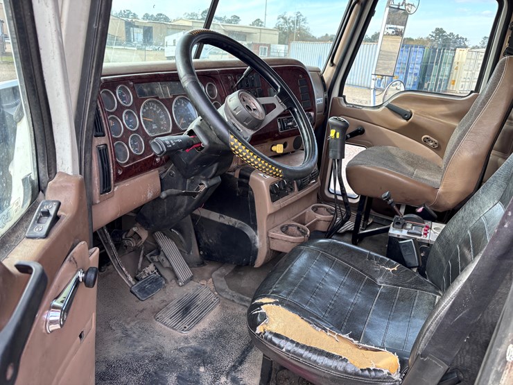 #32756-•-2007-mack-cv713-dump-truck-image-10