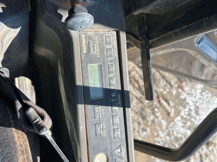 2016-komatsu-pc360lc-11-hydraulic-excavator-image-18