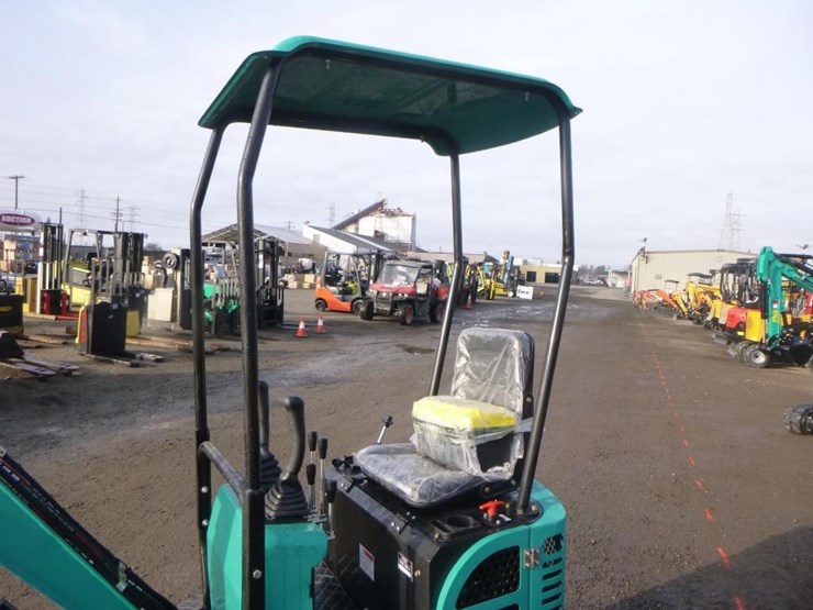 agt-qh12r-hydraulic-excavator-image-18