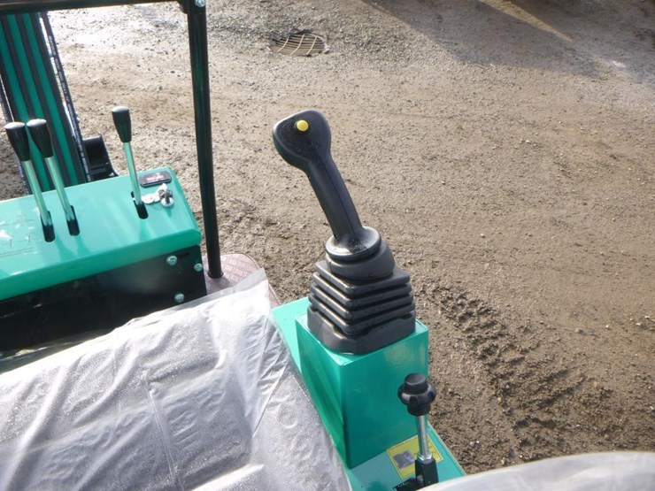 agt-mh12rx-hydraulic-excavator-image-23