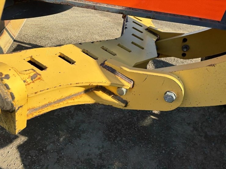 2008-deere-772d-image-22