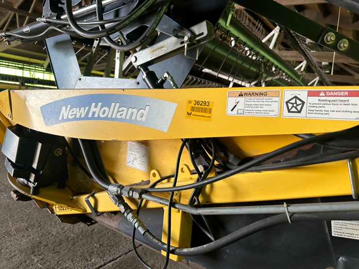 2011-new-holland-92c-image-21