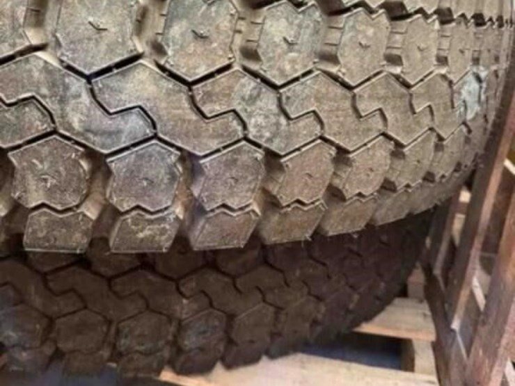 2--10:20-truck-tires,-recaps,-mud-grip,-16-ply-image-2