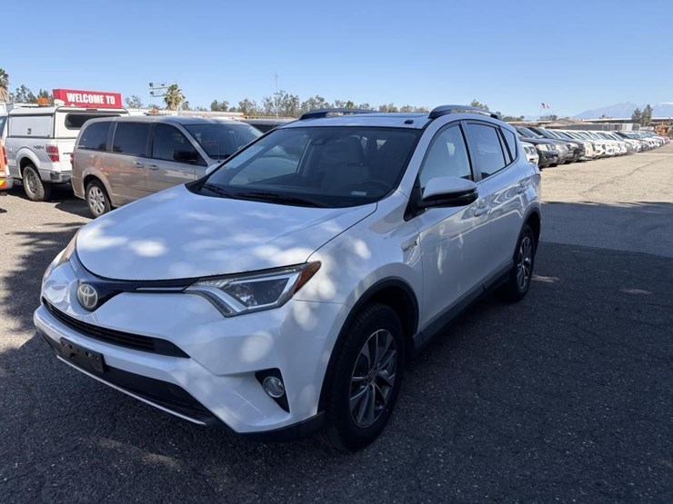 2018-toyota-rav4-image-1