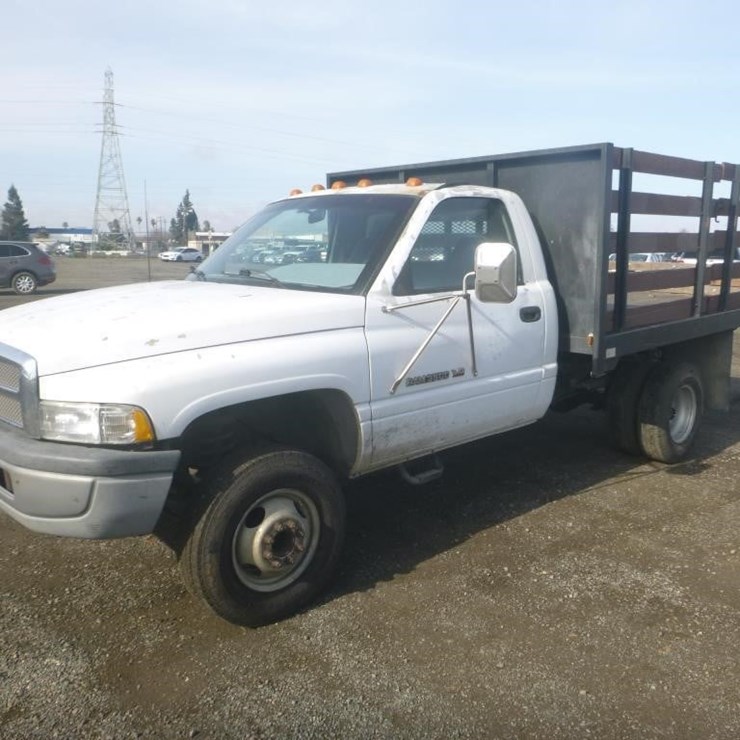 1996 DODGE 3500