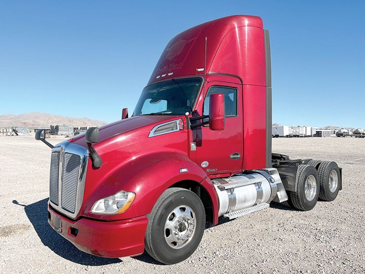 2020-kenworth-t680-image-1