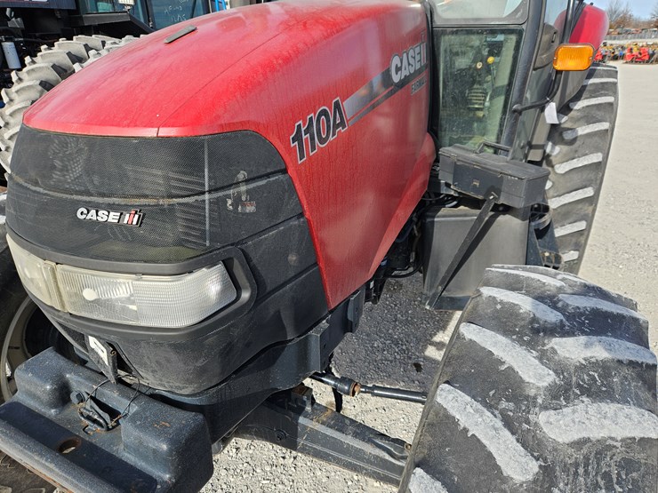 2015-case-ih-farmall-110a-image-4