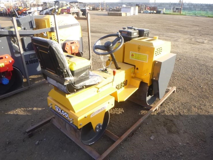 sdlool-sl850-tandem-vibratory-roller-image-3