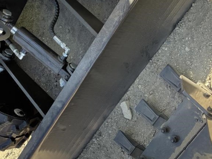 2025-vicsec-vc13-hydraulic-excavator-image-9