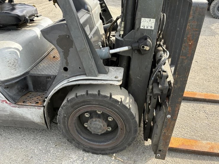 nissan-mug1f2a30jv-image-9