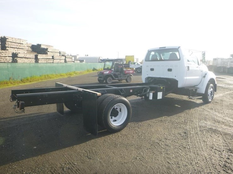 2012-ford-f650-image-3