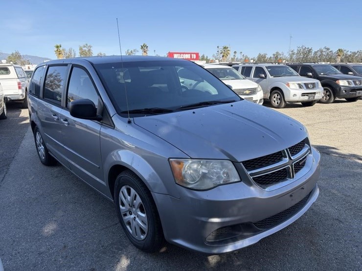 2014-dodge-grand-caravan-image-5