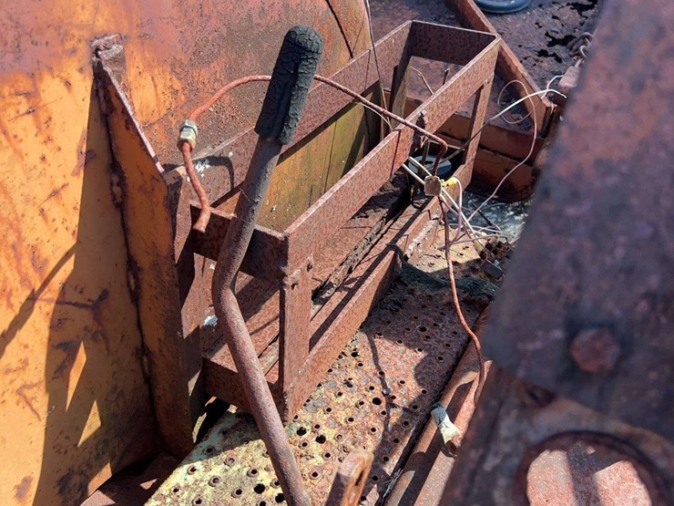 minneapolis-moline-orchard-transmission-and-rear-end-image-13